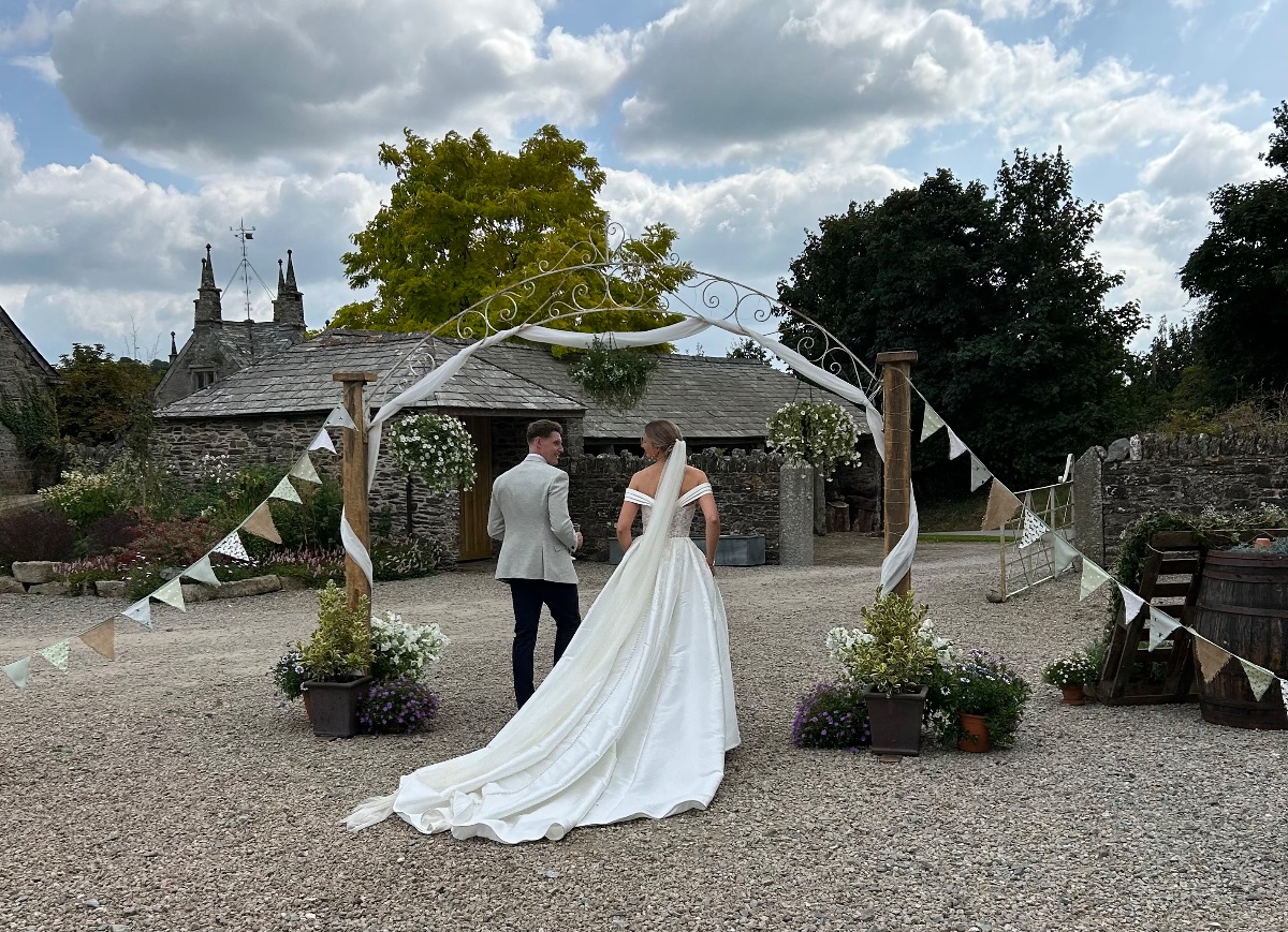 Gallery Item 3 for Bradstone Weddings